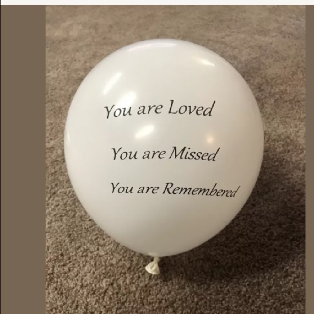Set of 10 white funeral/remembrance balloons